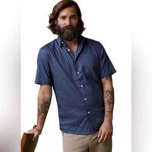 NWT FAHERTY XS Short-Sleeve Movement Monterey Shirt- Navy Dusk Diamond